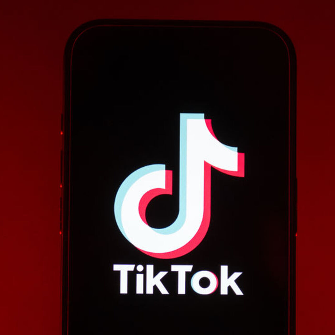 TikTok’tan gençlere İngilizce ve teknoloji eğitimi