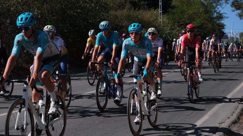 Jeanniere'den, Tour of İstanbul'da duble