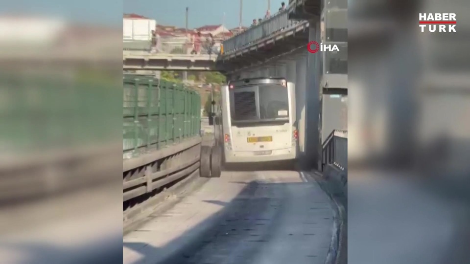 Faciadan dönüldü! Metrobüsün tekerlekleri fırladı