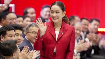 Tayland'da yeni hükümet vatandaşlarına 296 dolar dağıtıyor