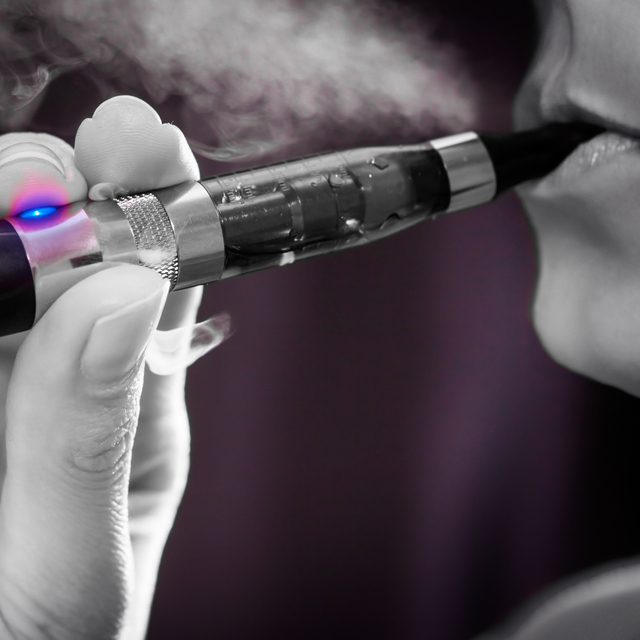  Elektronik sigaraların içerdiği maddelerin çoğu kansorejen!