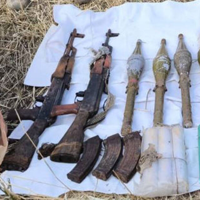 Hakkari kırsalında silah ve mühimmat ele geçirildi