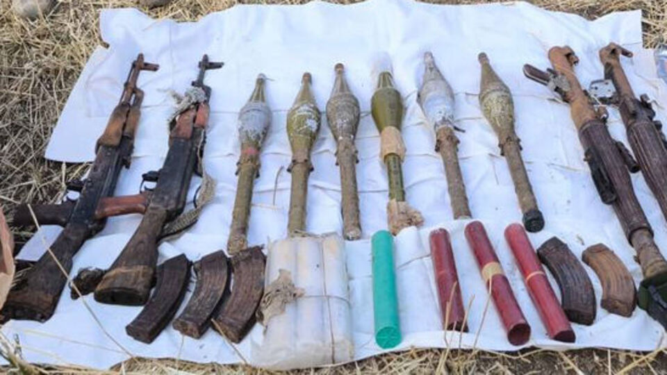 Hakkari kırsalında silah ve mühimmat ele geçirildi