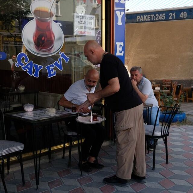 Bu çayevinde siyaset konuşmak yasak