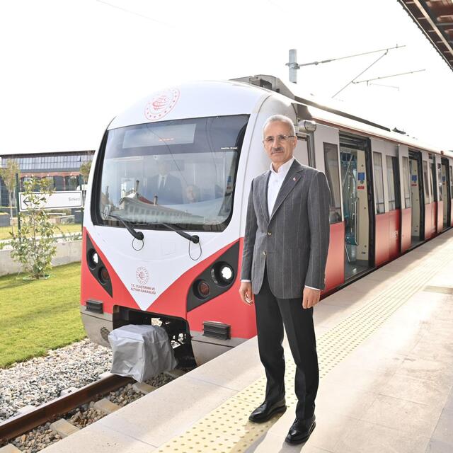  Sekiz ayda nüfusun 2 katı yolcu taşındı