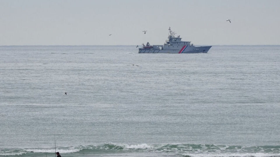 Manş Denizi'ni geçmeye çalışan 8 göçmen öldü