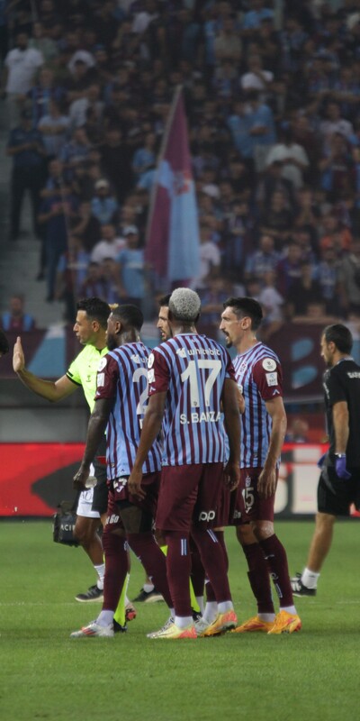  Trabzon'da kırmızı kart VAR!