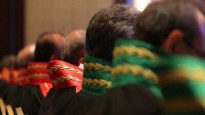 FETÖ hükümlüsü eski hakimler yurt dışına kaçarken yakalandı