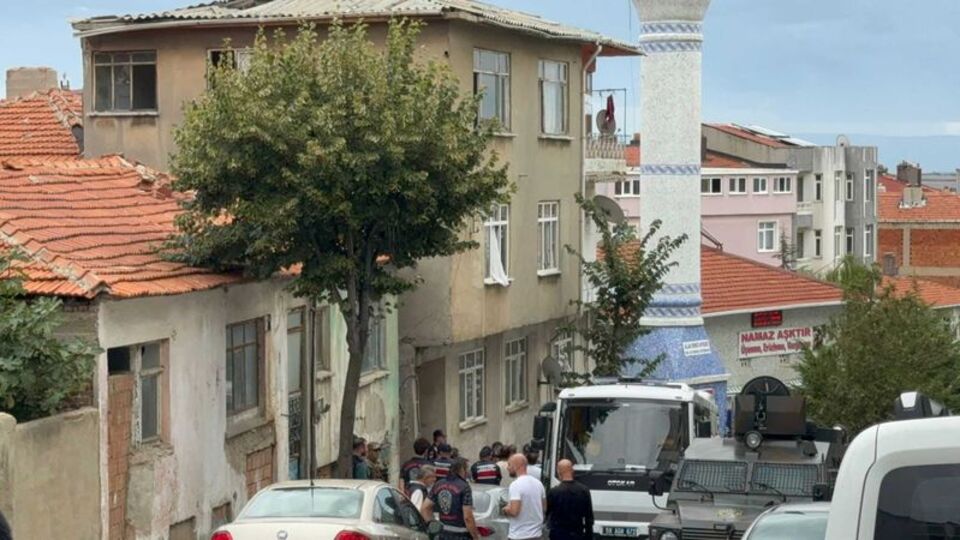 Tatbikat yapıldı! Caniler o eve getirildi!