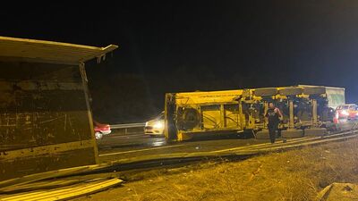 Ankara'da TIR devrildi! Trafik yoğunluğu oluştu