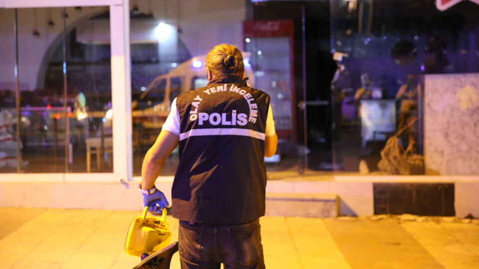 Silahlı ve bıçaklı kavga: 1 ölü, 2 yaralı