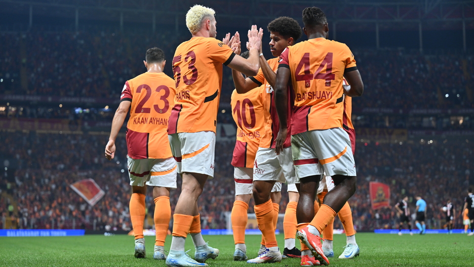 Galatasaray hata yapmadı, liderliği aldı!