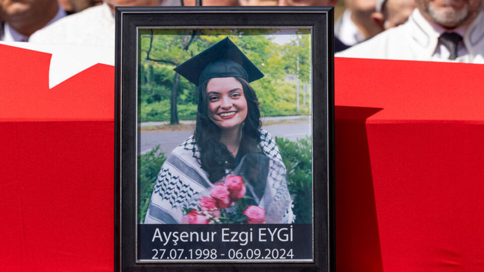 Eygi'nin otopsi raporunda "uzak mesafeden atış" vurgusu