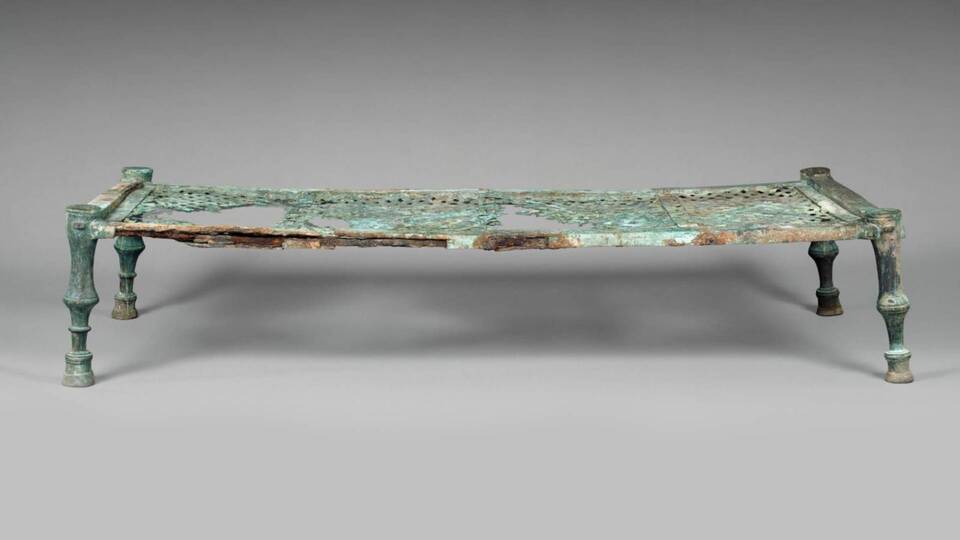 Tarihi sedir Getty Müzesi'nden Türkiye'ye iade edildi