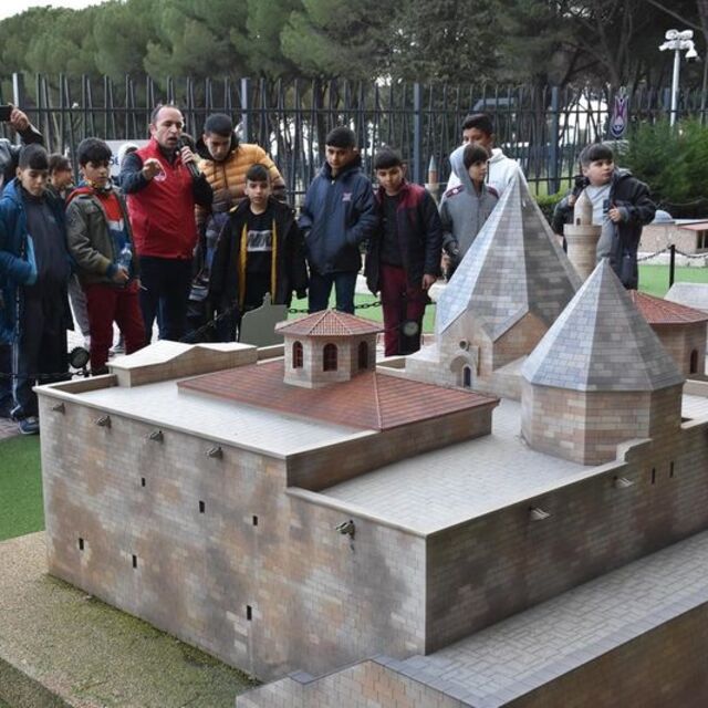 "Çocuklar ile Manisa tarihine yolculuk"