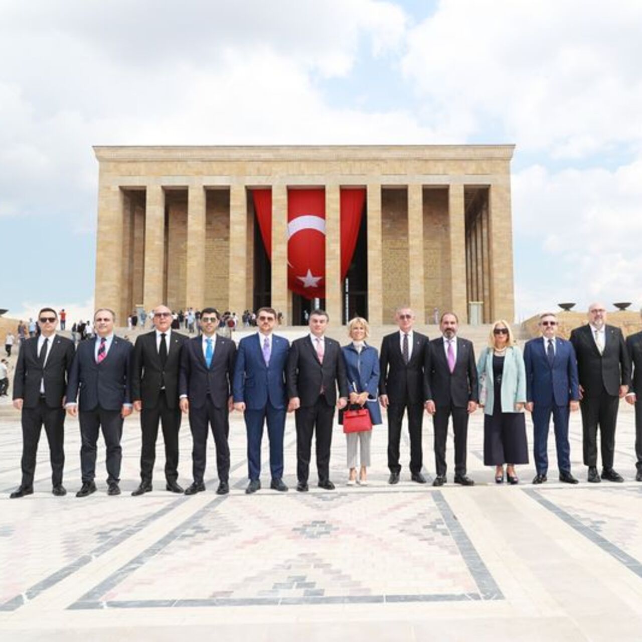 TFF Başkanı Hacıosmanoğlu'ndan Anıtkabir'e ziyaret