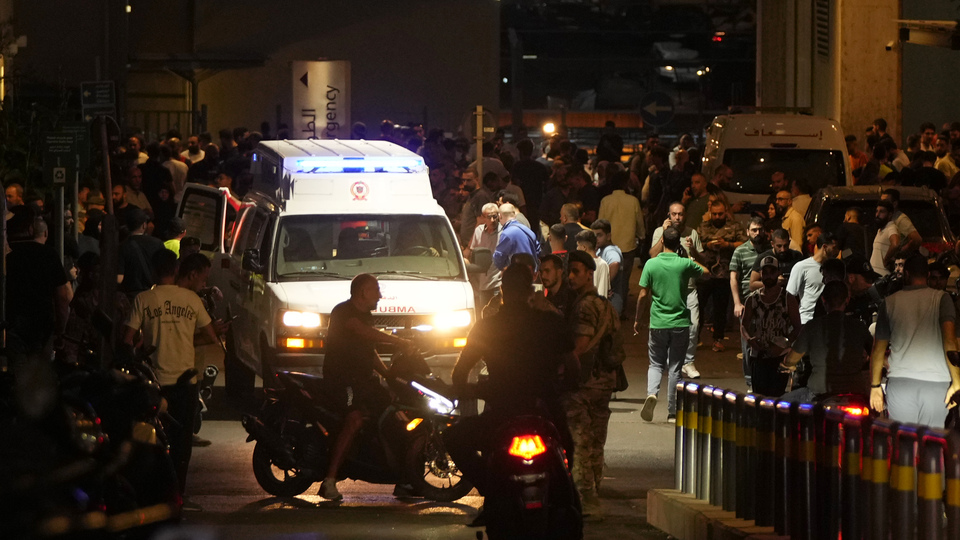 Hizbullah'ın çağrı cihazlarının patlatılması 'savaş suçu' olabilir mi?