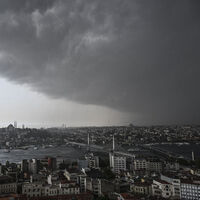 Meteoroloji saat verip uyardı! Tüm bölgelerde sağanak!