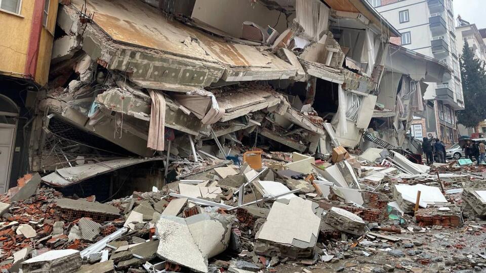 Depremde 63 kişiye mezar olan apartmanın teknik uygulama sorumlusu tutuklandı