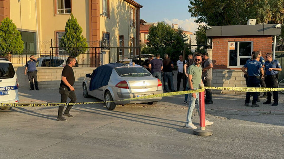 Karısını 30 kez bıçaklayıp öldürdü! Caniye ceza indirimi istemi!