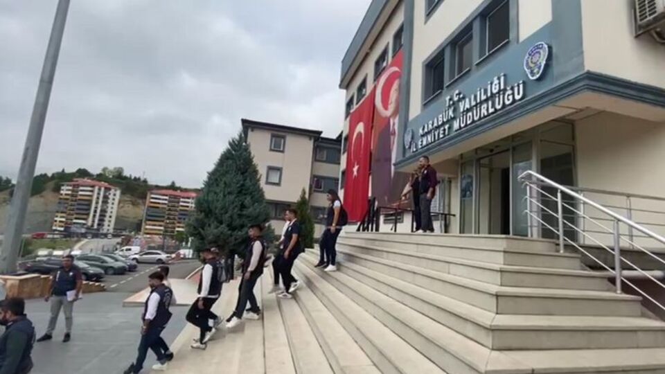 3 ilde dolandırıcılık operasyonu: 5 tutuklama