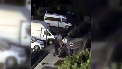 Başkanın koruması 2 kişiyi yaraladı