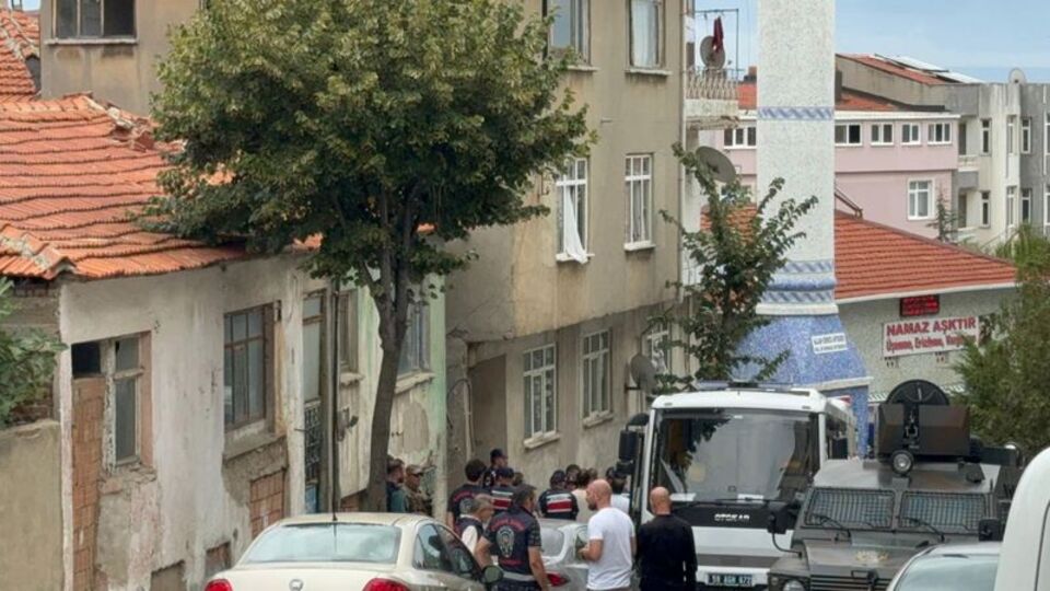 Sıla bebek hâlâ entübe!