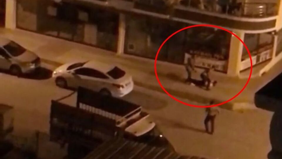 Yolda yürürken silahlı saldırıya uğradı