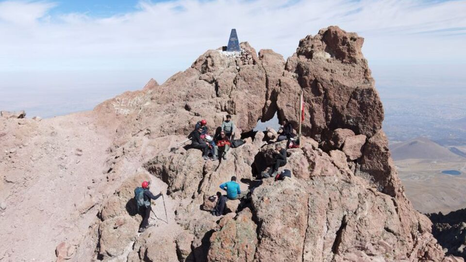 Erciyes'e 17 yılda 101 kez tırmandı