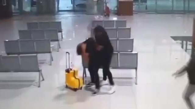 Terminalde kavga! O anlar kamerada