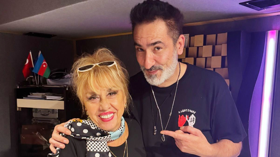 Kamuran Akkor ile düet yapacak