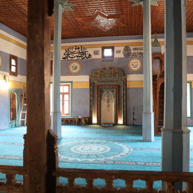 600 yıllık cami yeni yüzüyle ilgi odağı oldu