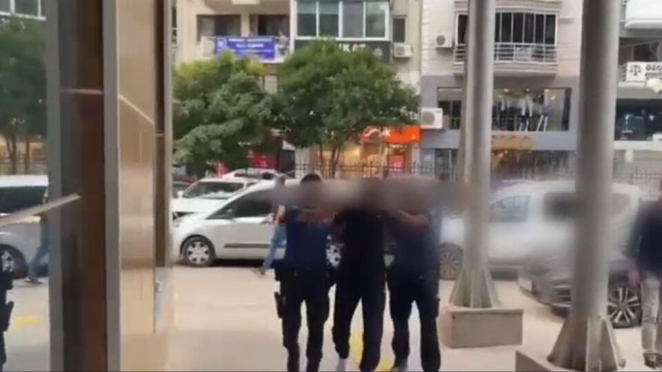 Tabanca ve bıçaklı kavga: 5 tutuklama