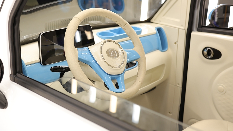 Reeder elektrikli otomobilini satışa sundu