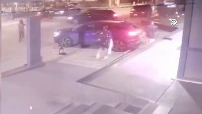 Tehdit edildiğini söyleyen Serhat Akın'a silahlı saldırı kamerada!