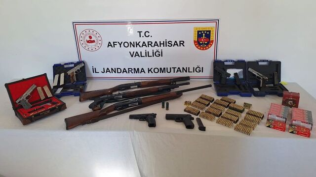 Afyonkarahisar'da düğün magandaları yakalandı