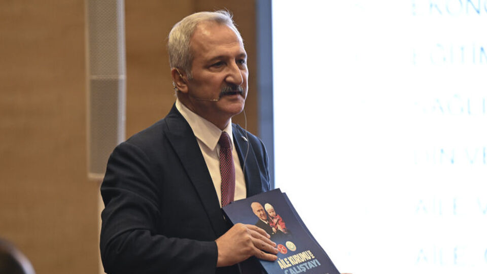 "Anayasa'daki aile tanımı güncellenmeli"