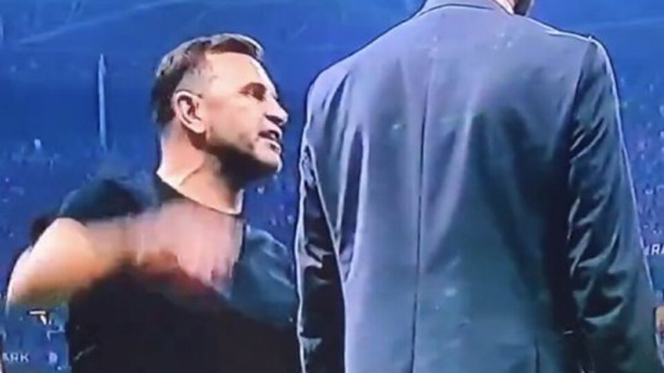 Okan Buruk'un hakemi tehdit görüntüleri ortaya çıktı