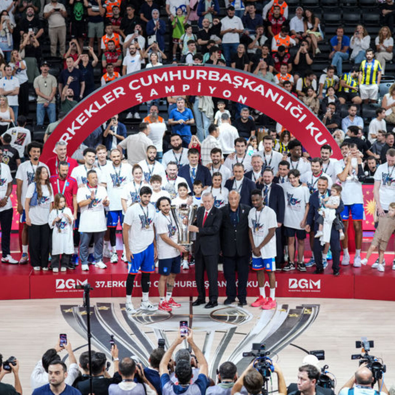 Cumhurbaşkanlığı Kupası'nda şampiyon Anadolu Efes!