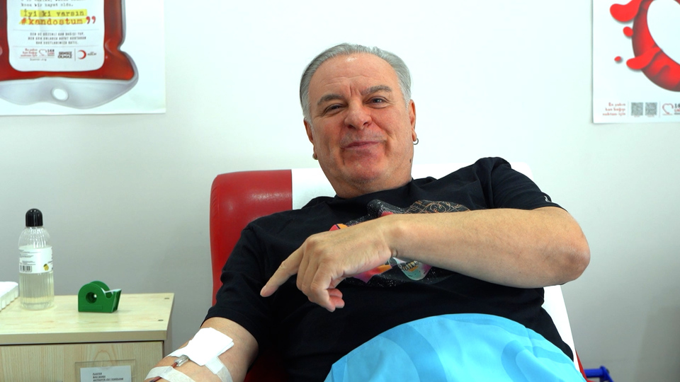 Ünlülerden kan bağışı kampanyasına destek