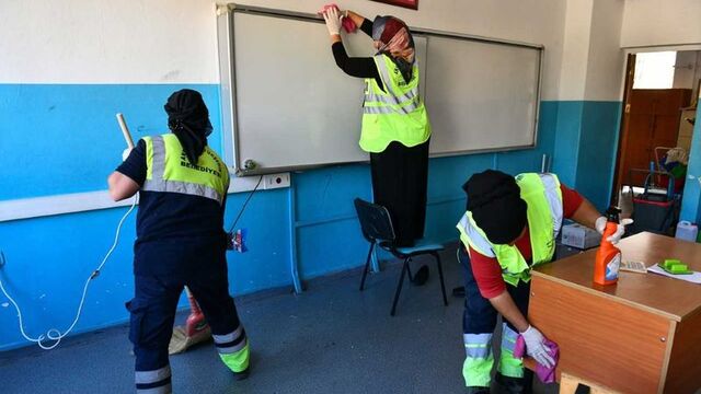 Ankara Büyükşehir 48 okulu temizledi