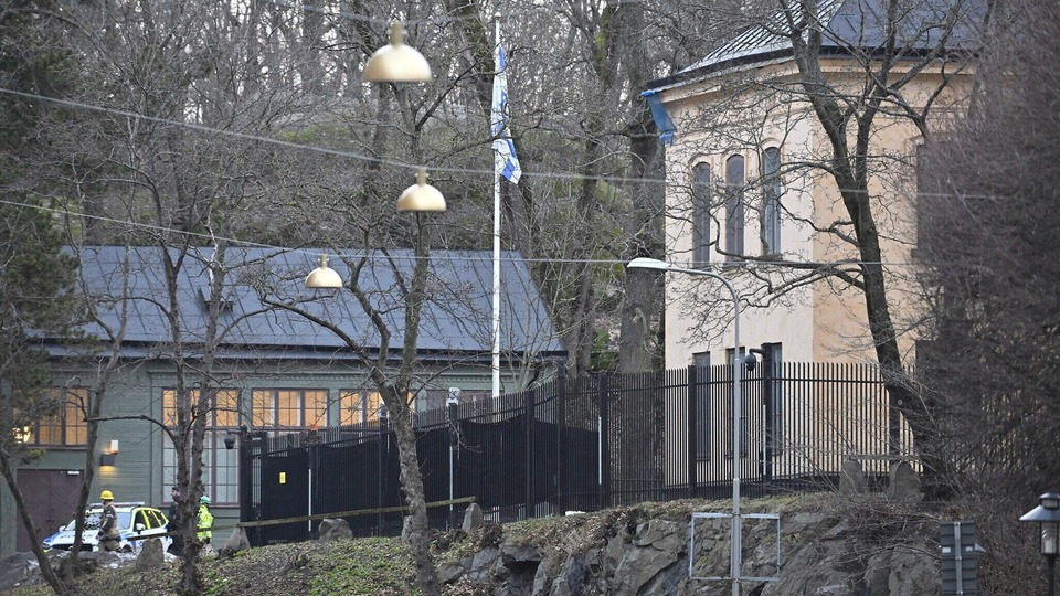 İsrail'in Stockholm Büyükelçiliği'nde silah sesi