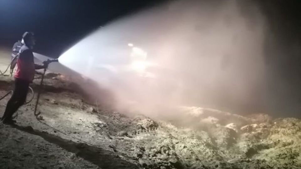 Tonlarca saman balyası alev alev yandı