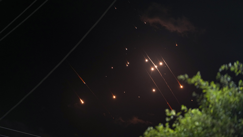 İran hipersonik füze ile vurdu