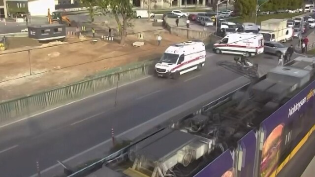 İstanbul'da yayaya tramvay çarptı