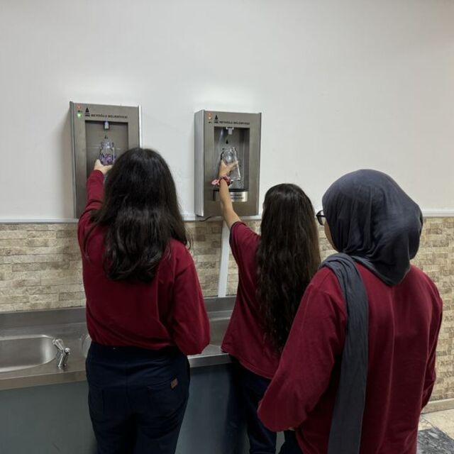Belediyeden okullara arıtma cihazı