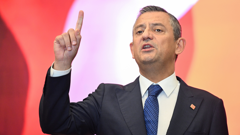 Erken seçim ve adaylık açıklaması