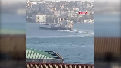 Boğazda iki gemi çarpıştı! Faciadan dönüldü