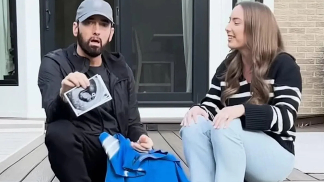 Eminem dede oluyor