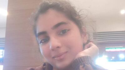 Elif, okul servisinden düştü! Büyük acı!